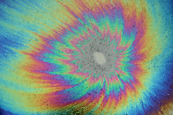 This image of an oil slick is Copyright 2005 Jeff Wignall,and is